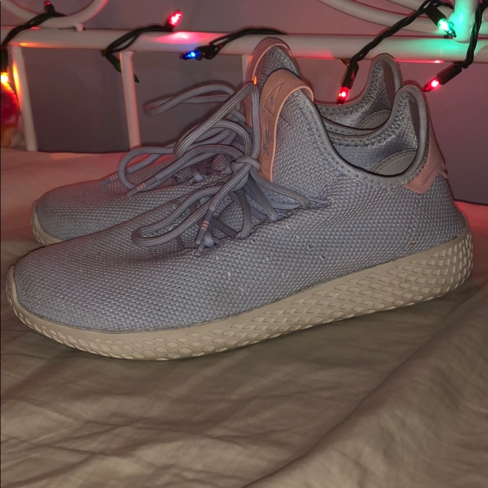 Shoes - Picture 2 of 4